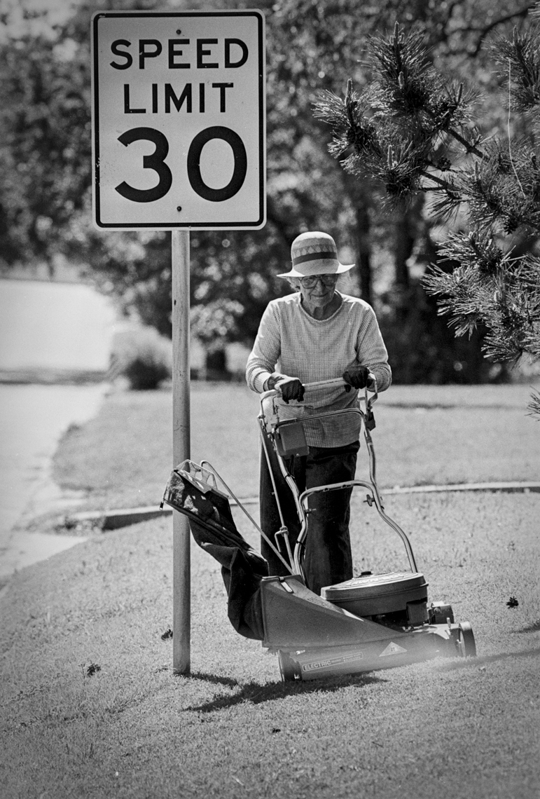 Speed Limit 30 by Kevin Brown