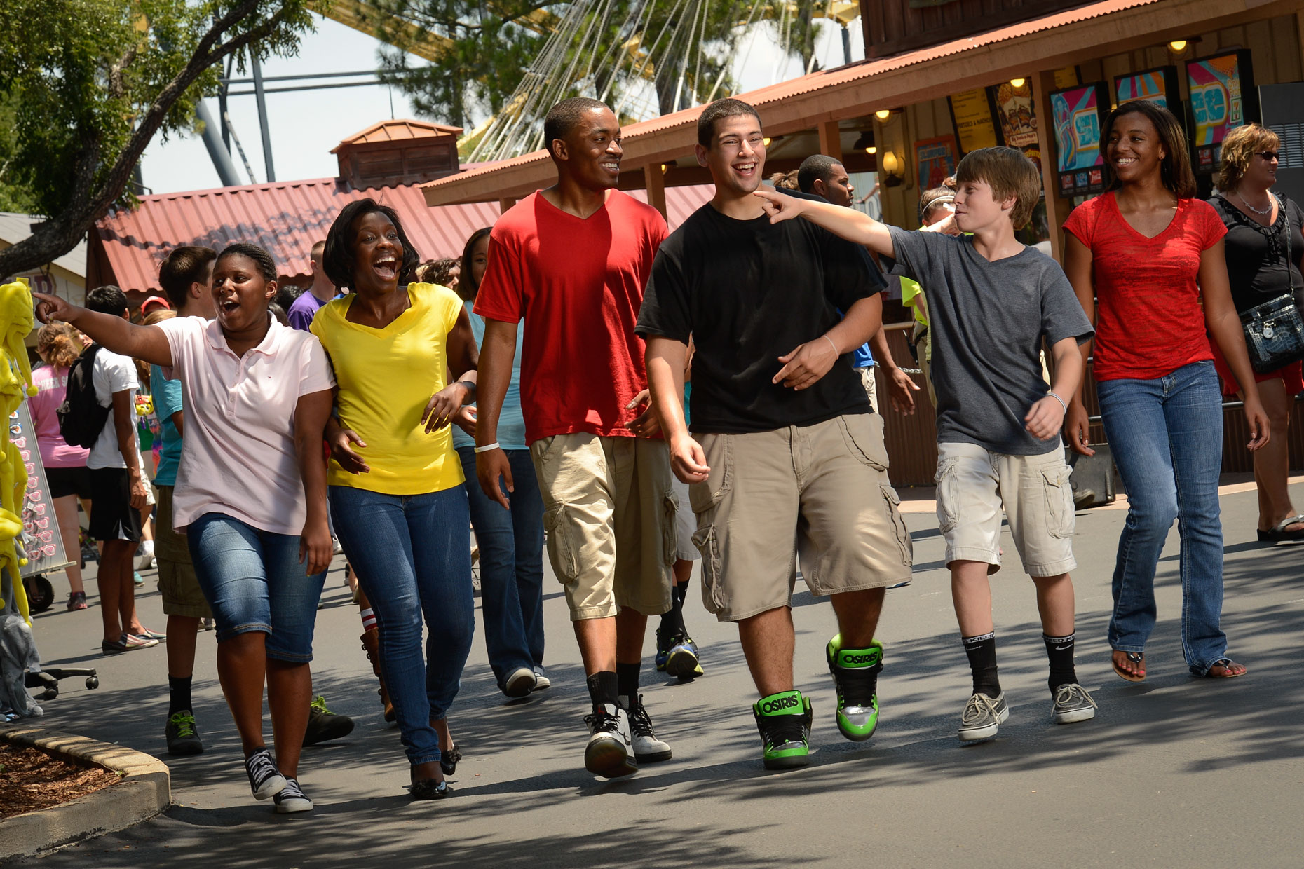 Six Flags Over Texas group having fun - lifestyle photographer Dallas Kevin Brown